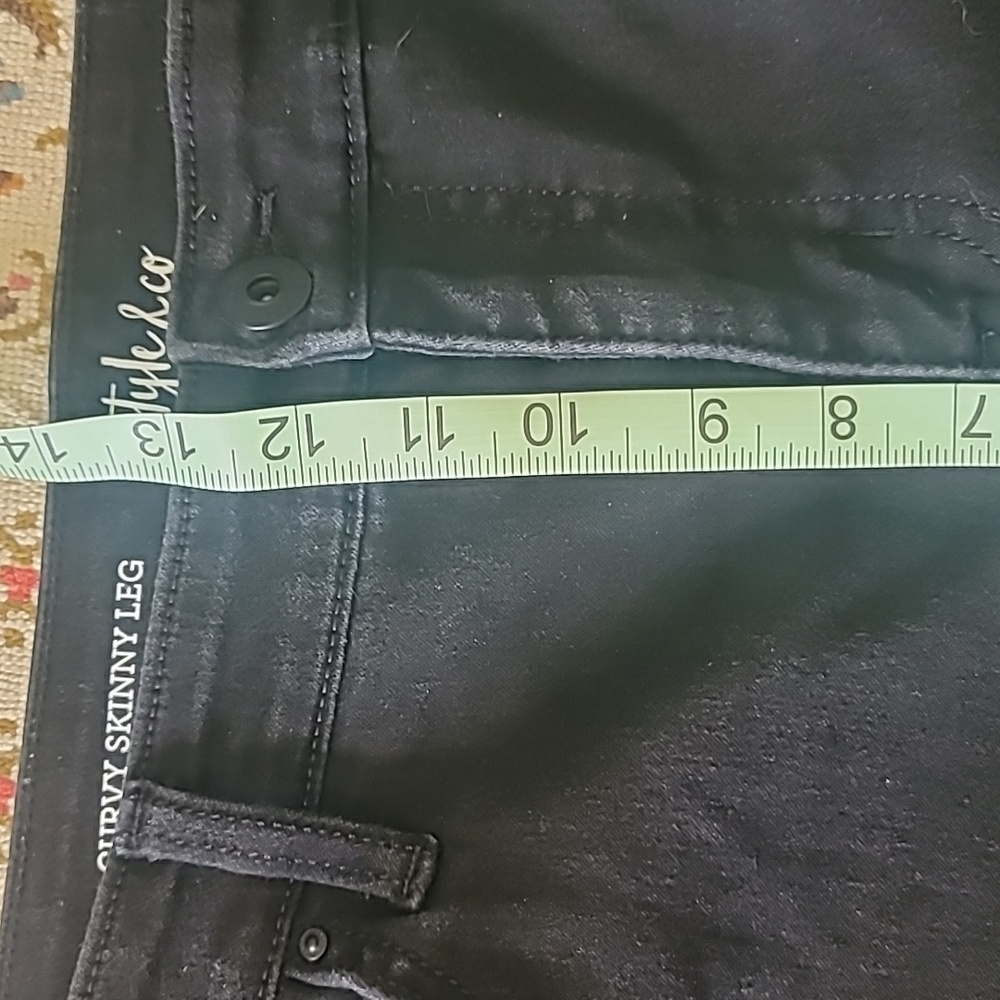 Style & Co. Women's Skinny Jeans in Black - curvy skinny leg - Picture 5 of 7